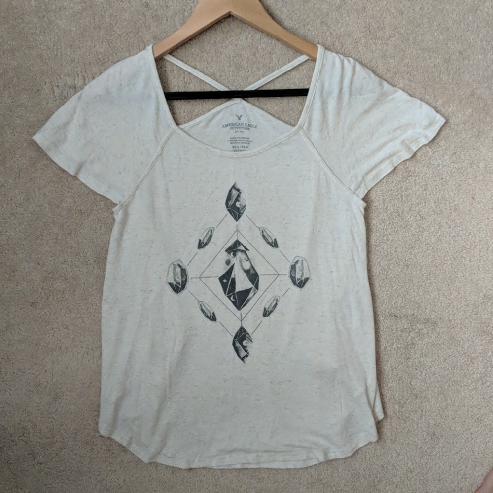 Loose white t-shirt